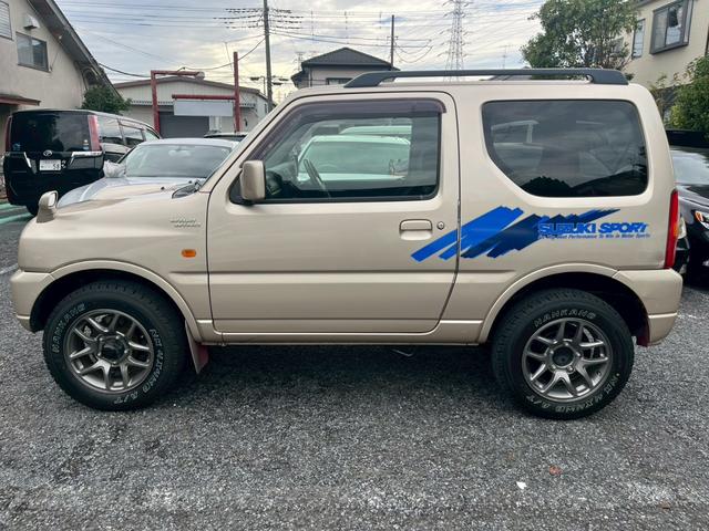 ジムニー ワイルドウインド 5速MT 16インチAW シートヒーター 寒冷地仕様 ルーフレール パワステ パワーウィンドウ 運転席・助手席エアバッグ エアコン クーラー フロントフォグランプ(10枚目)