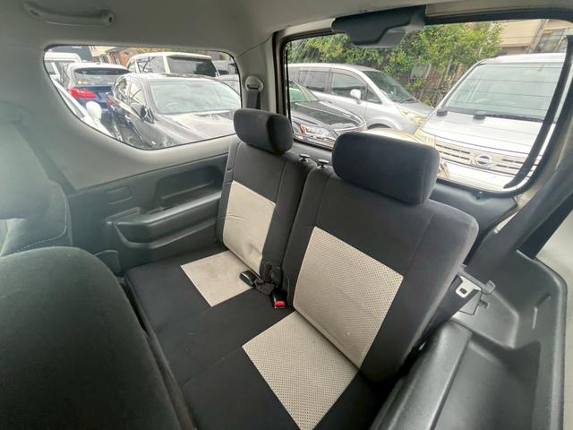 ジムニー ワイルドウインド 5速MT 16インチAW シートヒーター 寒冷地仕様 ルーフレール パワステ パワーウィンドウ 運転席・助手席エアバッグ エアコン クーラー フロントフォグランプ(23枚目)