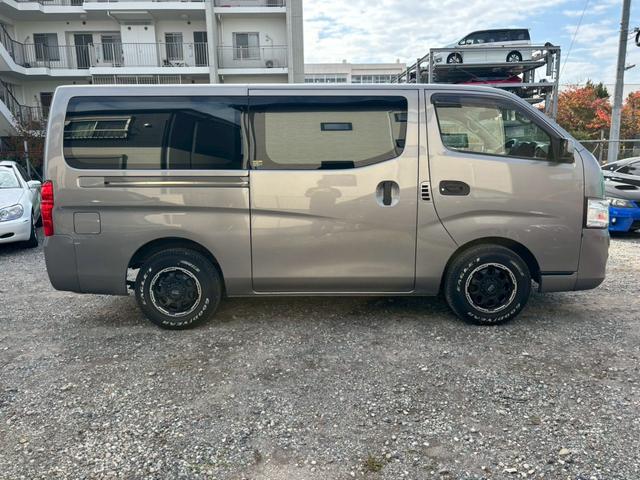 NV350キャラバンバン ロングDX 平床 スライドドア パワーウィンドウ キーレス 運転席エアバッグ バックモニター TV(10枚目)