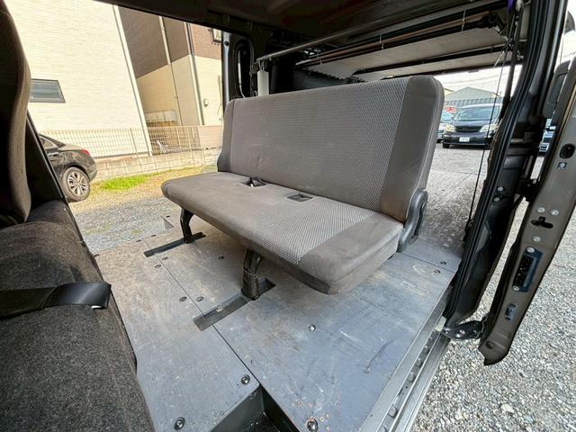 NV350キャラバンバン ロングDX 平床 スライドドア パワーウィンドウ キーレス 運転席エアバッグ バックモニター TV(18枚目)