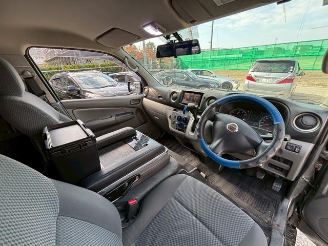 NV350キャラバンバン ロングDX 平床 スライドドア パワーウィンドウ キーレス 運転席エアバッグ バックモニター TV(21枚目)