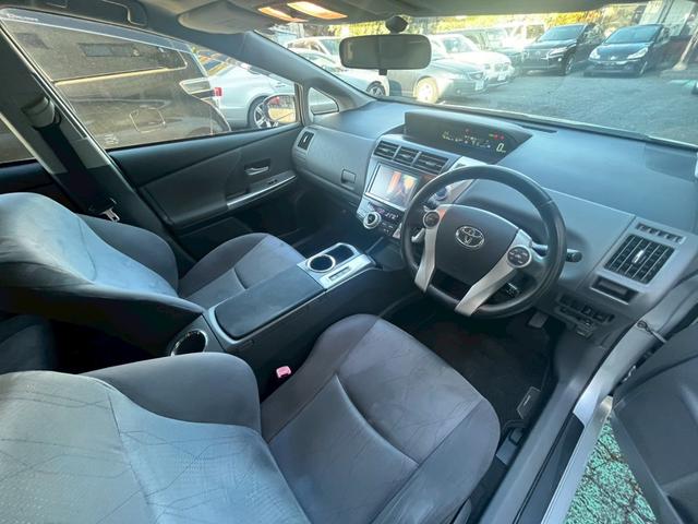 プリウスアルファ Gツーリングセレクション ガラスルーフ スマートキー キーレス 横滑り防止 盗難防止装置 パワーウィンドウ パワーステアリング フロントフォグランプ 3列シート アルミホイール(18枚目)