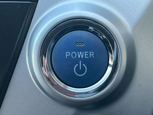 プリウスアルファ Gツーリングセレクション ガラスルーフ スマートキー キーレス 横滑り防止 盗難防止装置 パワーウィンドウ パワーステアリング フロントフォグランプ 3列シート アルミホイール(31枚目)