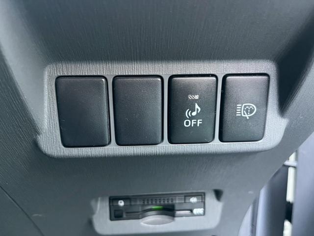 プリウスアルファ Gツーリングセレクション ガラスルーフ スマートキー キーレス 横滑り防止 盗難防止装置 パワーウィンドウ パワーステアリング フロントフォグランプ 3列シート アルミホイール(38枚目)