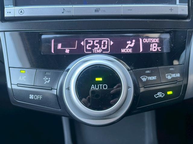 プリウスアルファ Gツーリングセレクション ガラスルーフ スマートキー キーレス 横滑り防止 盗難防止装置 パワーウィンドウ パワーステアリング フロントフォグランプ 3列シート アルミホイール(40枚目)