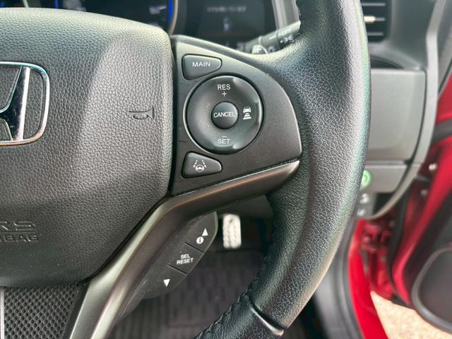 フィットハイブリッド Hondaディーラー記録簿 平成30年から令和7年 ETC クルーズコントロール 地デジ Bluetooth CD DVD AM/FM ディーラーオプションナビ バックモニター ドライブレコーダー前後(26枚目)