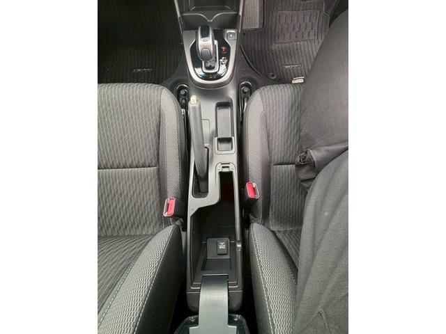 フィットハイブリッド Hondaディーラー記録簿 平成30年から令和7年 ETC クルーズコントロール 地デジ Bluetooth CD DVD AM/FM ディーラーオプションナビ バックモニター ドライブレコーダー前後(29枚目)