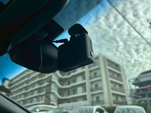 フィットハイブリッド Hondaディーラー記録簿 平成30年から令和7年 ETC クルーズコントロール 地デジ Bluetooth CD DVD AM/FM ディーラーオプションナビ バックモニター ドライブレコーダー前後(33枚目)