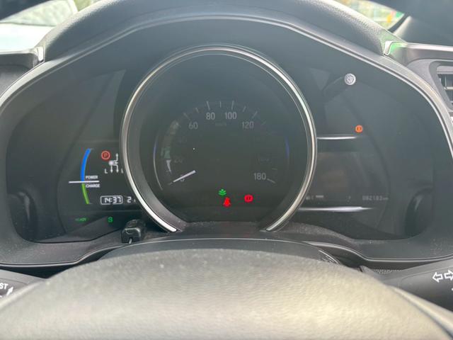 フィットハイブリッド Hondaディーラー記録簿 平成30年から令和7年 ETC クルーズコントロール 地デジ Bluetooth CD DVD AM/FM ディーラーオプションナビ バックモニター ドライブレコーダー前後(41枚目)