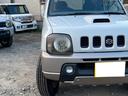 ジムニー ランドベンチャー　４ＷＤ　エアコン　パワーウィンドウ　パワーステアリング　運転席エアバッグ　助手席エアバッグ　衝突安全ボディ　キーレスエントリー（4枚目）