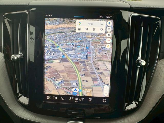 XC60 ウルトラB5AWDダークエディッション ワンオーナー 全国300台限定の特別仕様車 純正ナビ 全周囲カメラ レーダークルーズコントロール シートエアコンハンドルヒーターパワーバックドアハーマンカードン(16枚目)