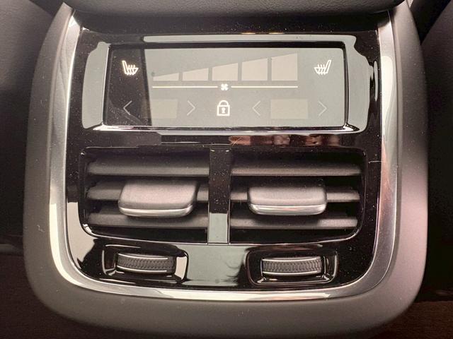 XC60 ウルトラB5AWDダークエディッション ワンオーナー 全国300台限定の特別仕様車 純正ナビ 全周囲カメラ レーダークルーズコントロール シートエアコンハンドルヒーターパワーバックドアハーマンカードン(35枚目)