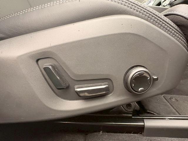 XC60 ウルトラB5AWDダークエディッション ワンオーナー 全国300台限定の特別仕様車 純正ナビ 全周囲カメラ レーダークルーズコントロール シートエアコンハンドルヒーターパワーバックドアハーマンカードン(37枚目)