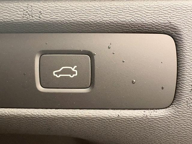 XC60 ウルトラB5AWDダークエディッション ワンオーナー 全国300台限定の特別仕様車 純正ナビ 全周囲カメラ レーダークルーズコントロール シートエアコンハンドルヒーターパワーバックドアハーマンカードン(40枚目)