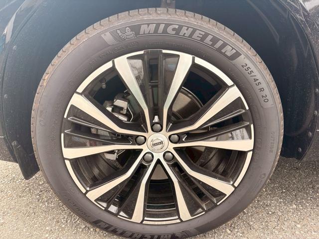 XC60 ウルトラB5AWDダークエディッション ワンオーナー 全国300台限定の特別仕様車 純正ナビ 全周囲カメラ レーダークルーズコントロール シートエアコンハンドルヒーターパワーバックドアハーマンカードン(44枚目)