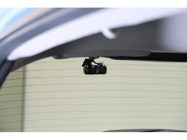 フィット ｅ：ＨＥＶホーム　８インチナビ　前後ドラレコ　ＥＴＣ２．０　バックカメラ　フルセグＴＶ　ＣＤ　ＤＶＤ再生　Ｂｌｕｅｔｏｏｔｈ　ＵＳＢ　認定中古車　１年保証付　ワンオーナー　ＬＥＤヘッドライト　運転支援　クリソナ　ＡＣＣ（5枚目）