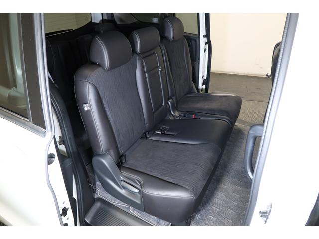 ◆◆リアシートもゆったり快適に座っていただけますので、後部座席にお乗りの大切な方も楽しくドライブに参加していただけます。