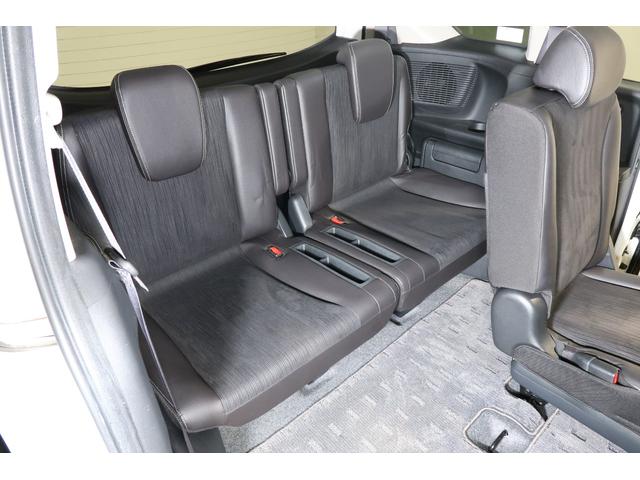 ３列目シートへの乗り降りもスムーズ♪コンディションも良好です！！程よいホールド感が癖になります♪♪♪