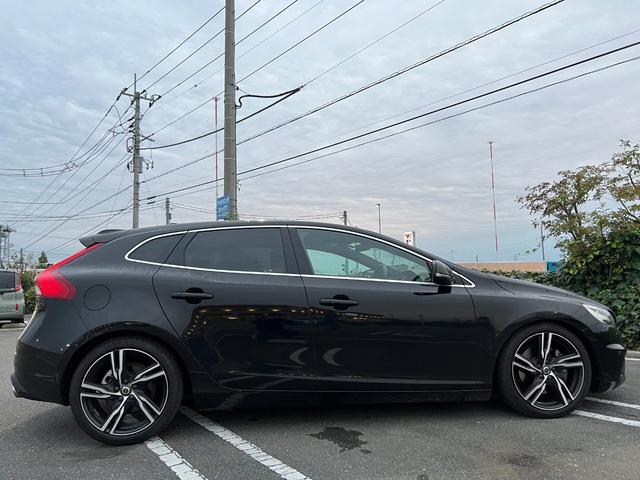 Ｖ４０ Ｄ４　Ｒデザイン　ポールスターエディション　チューンドバイポールスター足廻り　スリットローター　ＯＰリアウイング　ＬＥＤヘッドランプ　ナビ　バックカメラ　クリアランスソナー　オートクルコン　レーンアシスト　シートヒーター　スマートキー（15枚目）