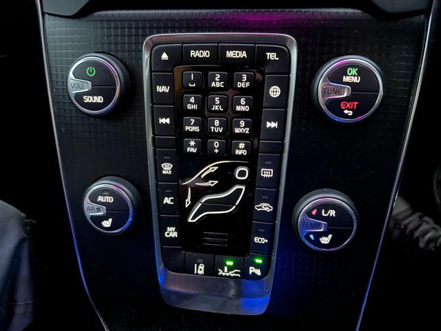 Ｖ４０ Ｄ４　Ｒデザイン　ポールスターエディション　チューンドバイポールスター足廻り　スリットローター　ＯＰリアウイング　ＬＥＤヘッドランプ　ナビ　バックカメラ　クリアランスソナー　オートクルコン　レーンアシスト　シートヒーター　スマートキー（29枚目）
