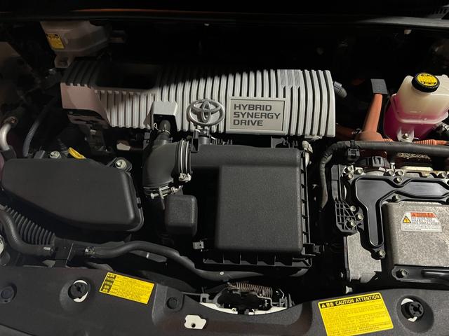 プリウス Ｓ　ＥＴＣ　バックカメラ　ナビ　アルミホイール　ＣＶＴ　スマートキー　電動格納ミラー　盗難防止システム　衝突安全ボディ　ＡＢＳ　ＥＳＣ　エアコン　パワーステアリング　パワーウィンドウ　運転席エアバッグ（14枚目）