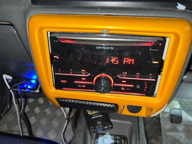 ジムニー ＸＡ　４ＷＤ　ＥＴＣ　　ＡＢＳ　ＣＤ　アルミホイール　エアコン（3枚目）