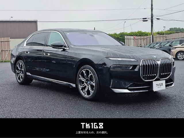 ７シリーズ ７４０ｄ　ｘＤｒｉｖｅ　エクセレンス　４ＷＤ　ＥＴＣ　クリアランスソナー　オートクルーズコントロール　衝突被害軽減システム　全周囲カメラ　ナビ　アルミホイール　ＬＥＤヘッドランプ　サンルーフ　ＡＴ　スマートキー　盗難防止システム（2枚目）