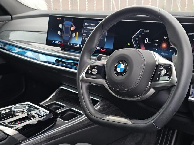 ７シリーズ ７４０ｄ　ｘＤｒｉｖｅ　エクセレンス　４ＷＤ　ＥＴＣ　クリアランスソナー　オートクルーズコントロール　衝突被害軽減システム　全周囲カメラ　ナビ　アルミホイール　ＬＥＤヘッドランプ　サンルーフ　ＡＴ　スマートキー　盗難防止システム（6枚目）