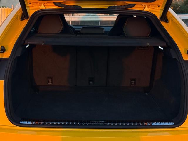 ウルス ベースグレード　左ハンドル　／　２３インチ　Ｒｉｍｓ　Ｔａｉｇｅｔｅ　Ｓｈｉｎｙ　Ｂｌａｃｋ　／　バング＆オルフセン　アドバンスト３Ｄサウンドシステム　／　パノラミックルーフ　／レッドブレーキキャリパー（19枚目）