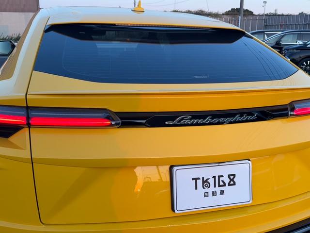 ウルス ベースグレード　左ハンドル　／　２３インチ　Ｒｉｍｓ　Ｔａｉｇｅｔｅ　Ｓｈｉｎｙ　Ｂｌａｃｋ　／　バング＆オルフセン　アドバンスト３Ｄサウンドシステム　／　パノラミックルーフ　／レッドブレーキキャリパー（31枚目）