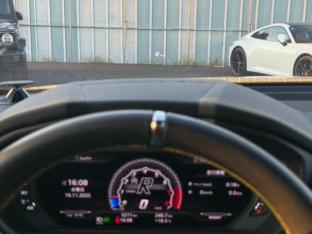 ウルス ベースグレード　左ハンドル　／　２３インチ　Ｒｉｍｓ　Ｔａｉｇｅｔｅ　Ｓｈｉｎｙ　Ｂｌａｃｋ　／　バング＆オルフセン　アドバンスト３Ｄサウンドシステム　／　パノラミックルーフ　／レッドブレーキキャリパー（43枚目）