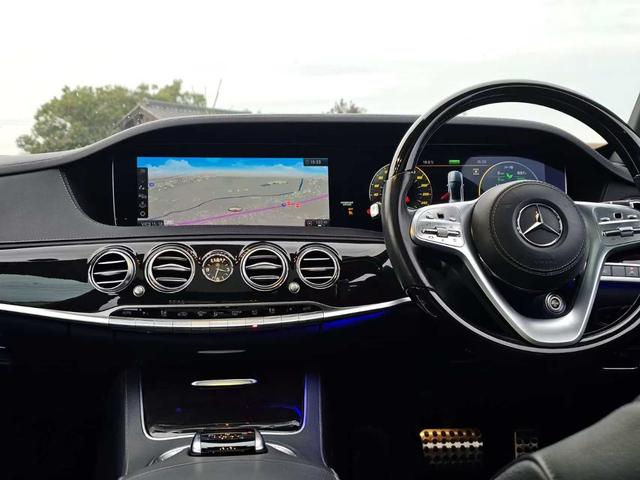 Ｓクラス Ｓ４５０　ＥＴＣ　全周囲カメラ　ナビ　クリアランスソナー　オートクルーズコントロール　レーンアシスト　衝突被害軽減システム　ＡＴ　サンルーフ　ＬＥＤヘッドランプ　スマートキー　電動格納ミラー　シートヒーター（12枚目）