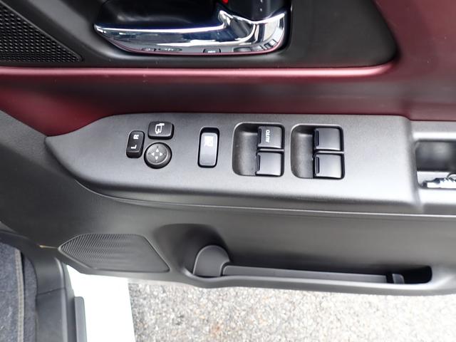 スペーシアカスタム カスタム　ＨＹＢＲＩＤ　ＸＳターボ　衝突被害軽減システム　ターボ	キーレスエントリー	エアコン	パワーステアリング	パワーウィンドウ　運転席エアバッグ　ＡＢＳ	シートヒーター（27枚目）