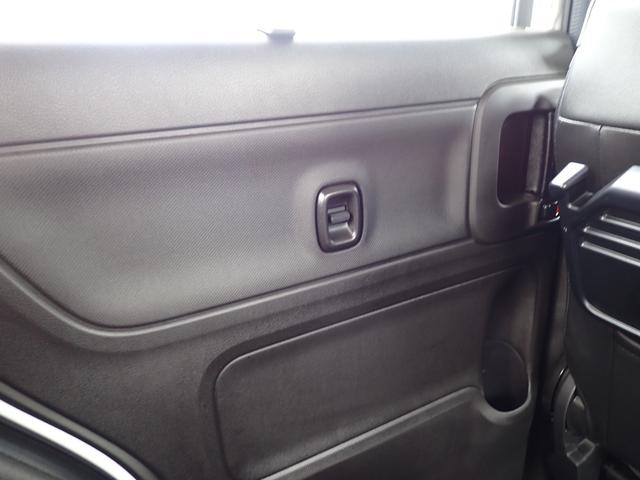 スペーシアカスタム カスタム　ＨＹＢＲＩＤ　ＸＳターボ　衝突被害軽減システム　ターボ	キーレスエントリー	エアコン	パワーステアリング	パワーウィンドウ　運転席エアバッグ　ＡＢＳ	シートヒーター（61枚目）