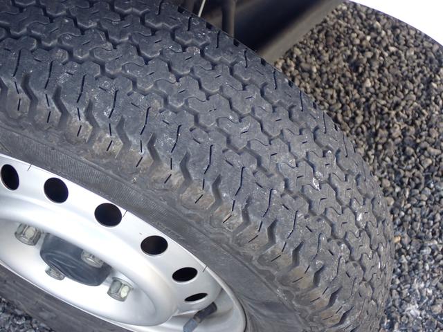キャリイトラック ＫＣエアコンパワステ　３型　エアコン　パワーステアリング　運転席エアバック　４ＷＤ（14枚目）