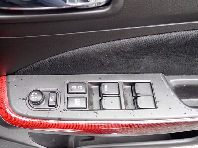 スイフトスポーツ スポーツ　２型　全方位カメラ付きメモリーナビ　全方位カメラ付きメモリーナビ　衝突被害軽減システム　衝突安全ボディ　クリアランスソナー　盗難防止システム　キーレスエントリー　スマートキー　シートヒーター（22枚目）