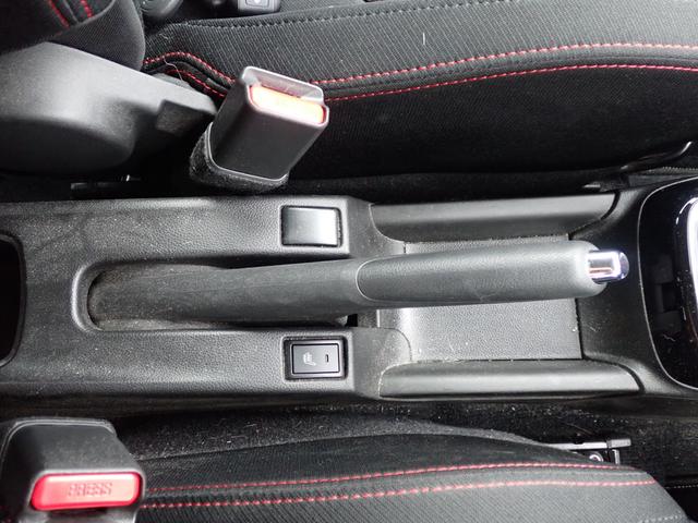 スイフトスポーツ スポーツ　２型　全方位カメラ付きメモリーナビ　全方位カメラ付きメモリーナビ　衝突被害軽減システム　衝突安全ボディ　クリアランスソナー　盗難防止システム　キーレスエントリー　スマートキー　シートヒーター（38枚目）