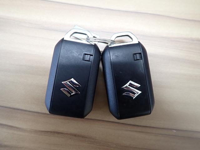 スイフトスポーツ スポーツ　２型　全方位カメラ付きメモリーナビ　全方位カメラ付きメモリーナビ　衝突被害軽減システム　衝突安全ボディ　クリアランスソナー　盗難防止システム　キーレスエントリー　スマートキー　シートヒーター（54枚目）