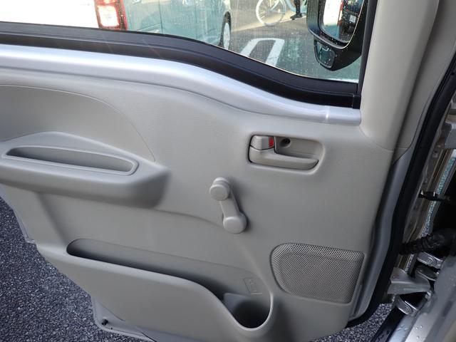 エブリイ ＰＡ　５型　衝突安全ボディ	エアコン	パワーステアリング	運転席エアバッグ	助手席エアバッグ	ＡＢＳ　ＥＳＣ（44枚目）