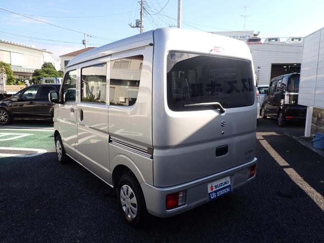 エブリイ PC 5型 衝突被害軽減システム 衝突安全ボディ クリアランスソナー 盗難防止システム キーレスエントリー アイドリングストップ シートヒーター エアコン パワーステアリング パワーウィンドウ 運転席エアバッグ(10枚目)