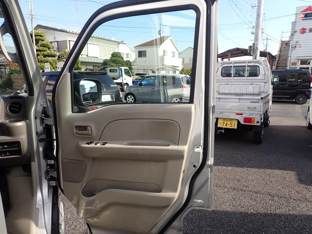 エブリイ PC 5型 衝突被害軽減システム 衝突安全ボディ クリアランスソナー 盗難防止システム キーレスエントリー アイドリングストップ シートヒーター エアコン パワーステアリング パワーウィンドウ 運転席エアバッグ(23枚目)