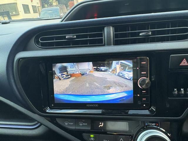 アクア S スマートエントリーPKG スタットレスタイヤ AUTOエアコン 助手席エアバック 衝突安全ボディ 横滑り防止装置付 Bカメ パワーウインドー 運転席エアバック ETC付 ABS パワーステアリング(8枚目)