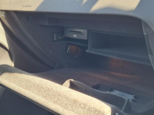 Ａ４アバント ２．０ＴＦＳＩ　Ｓラインパッケージ　ＭＭＩナビ　フルセグ　Ｂｌｕｅｔｏｏｔｈオーディオ　バックカメラ　ＥＴＣ　ハーフレザーシート　パワーシート　純正１８インチアルミホイール　ドライブレコーダー　ＬＥＤヘッドライト（32枚目）