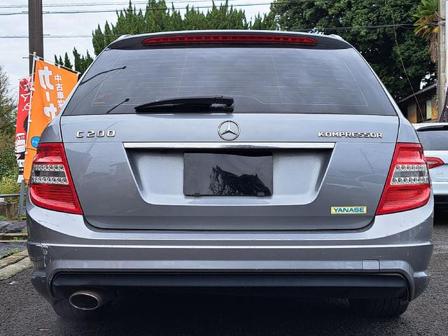 Ｃクラスステーションワゴン Ｃ２００コンプレッサーワゴン　アバンギャルド　パノラミックスライディングルーフ　純正ナビ　バックカメラ　Ｂｌｕｅｔｏｏｔｈオーディオ　純正１７インチアルミホイール　ＥＴＣ　ハーフレザーシート　ルーフレール　ＨＩＤヘッドライト　ＭＴモード付ＡＴ（6枚目）