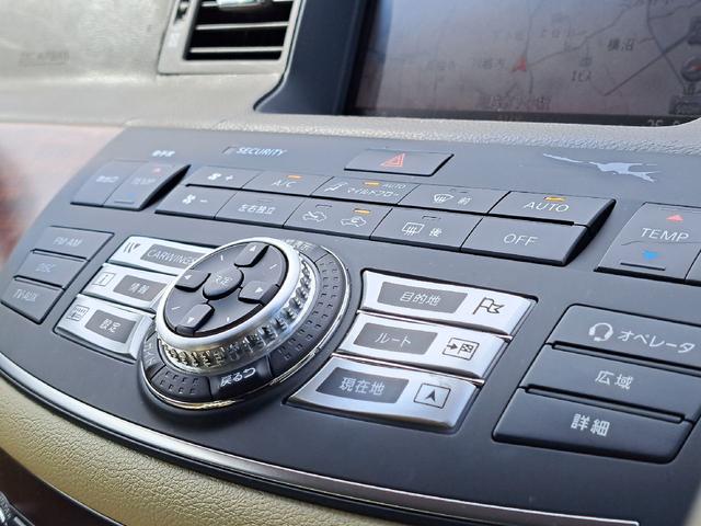 フーガ ３５０ＧＴ　ベージュレザーシート　ＨＤＤナビ　バック／サイドブラインドカメラ　シートヒーター／クーラー　助手席オットマン　純正１８インチアルミホイール　ＡＦＳ　ビルトインＥＴＣ　ＨＩＤヘッドライト（20枚目）