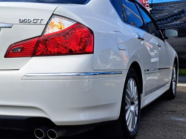 フーガ ３５０ＧＴ　ベージュレザーシート　ＨＤＤナビ　バック／サイドブラインドカメラ　シートヒーター／クーラー　助手席オットマン　純正１８インチアルミホイール　ＡＦＳ　ビルトインＥＴＣ　ＨＩＤヘッドライト（31枚目）
