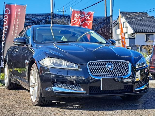 XF 3.0プレミアムラグジュアリー ベージュレザーシート 純正ナビ TV ETC 純正19インチアルミホイール シートヒーター スマートキー クルーズコントロール Bluetoothオーディオ HIDヘッド Bカメラ ドライブレコーダー(3枚目)