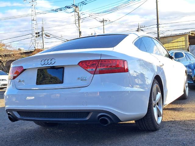 A5スポーツバック 2.0TFSIクワトロ ブラックレザーシート MMIナビ バックカメラ パークトロニックセンサー シートヒーター パワーシート スマートキー 純正18インチアルミホイール クルーズコントロール ETC オートライト(5枚目)