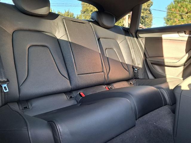 A5スポーツバック 2.0TFSIクワトロ ブラックレザーシート MMIナビ バックカメラ パークトロニックセンサー シートヒーター パワーシート スマートキー 純正18インチアルミホイール クルーズコントロール ETC オートライト(13枚目)