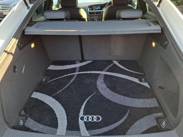 A5スポーツバック 2.0TFSIクワトロ ブラックレザーシート MMIナビ バックカメラ パークトロニックセンサー シートヒーター パワーシート スマートキー 純正18インチアルミホイール クルーズコントロール ETC オートライト(14枚目)